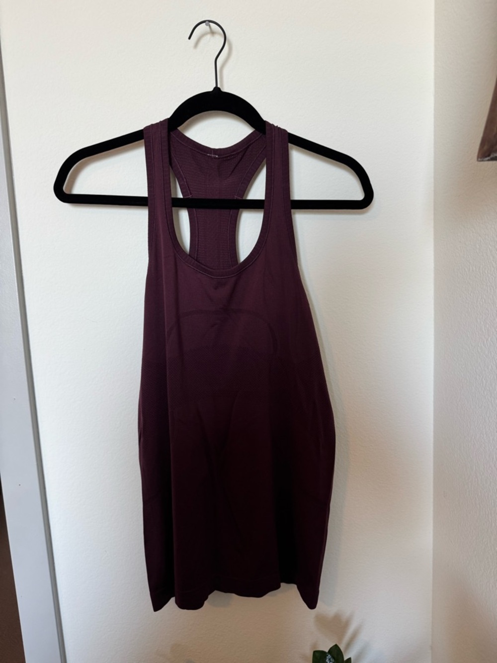 Lululemon Swiftly Tech Racerback Tank *orginal material*  (hip length)